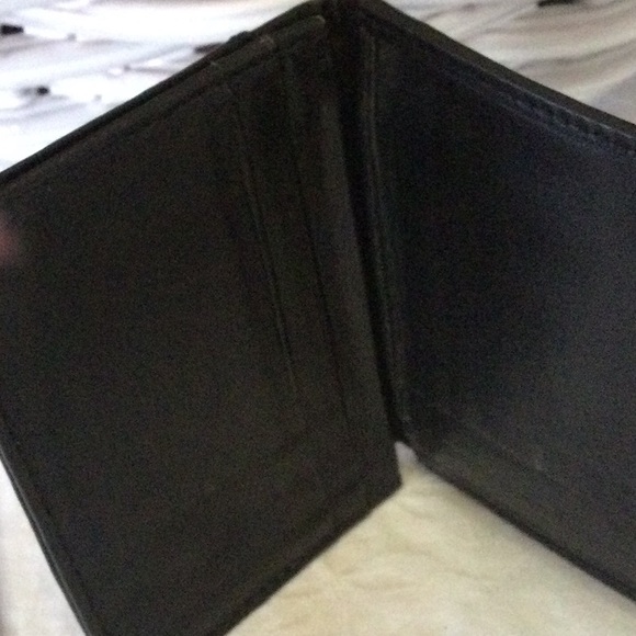 Derek Alexander - Picture 2 of 5